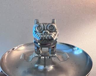 MACK TRUCK BULLDOG HOOD ORNAMENT CIGAR ASHTRAY