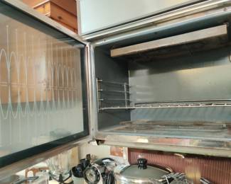 Upper oven of the retro oven