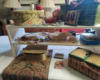 Vintage sewing notions