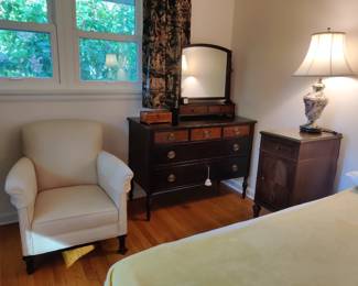 Bedroom furniture in wonderful condition