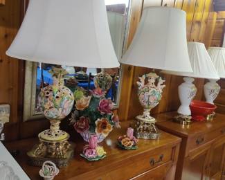 LAMPS-Lots and lots-Capodimonte and many other vintage quality lamps