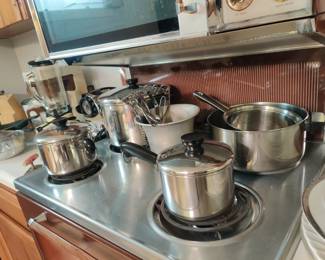 Stainless cookware