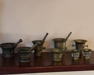 COLLECTION OF BRASS APOTHOCARY MORTAR AND PESTLES