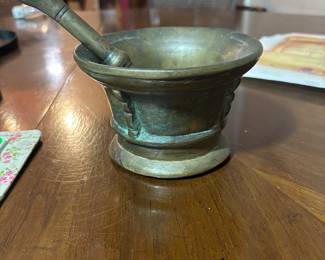 COLLECTION OF BRASS APOTHOCRY MORTAR AND PESTLES