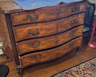 BURLED WALNUT SERPENTINE COMMODE