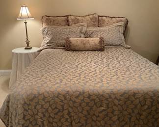 Bedding And Table With Linens 