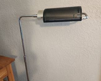 George Nelson Eyeshade Lamp w/rectangular base Koch & Lowy
USA, c. 1975
chrome-plated steel, enameled steel, perforated and enameled aluminum, aluminum, acrylic
40 h × 19 w × 10 d in 