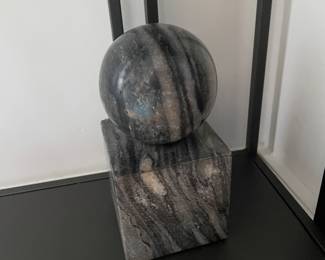 Decorative marble object. 