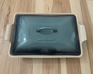 Le Cruset Roasting Pan. 