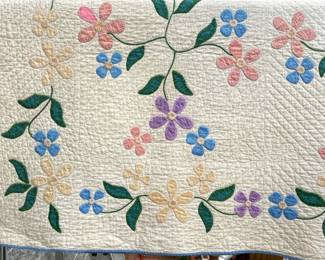Vintage Marie Webster style floral applique quilt
