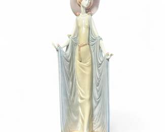 Lladró #1428 'Afternoon Tea' Porcelain Figurine