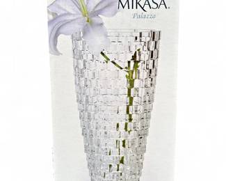 Mikasa "Palazzo" Crystal 9-Inch Flower Vase