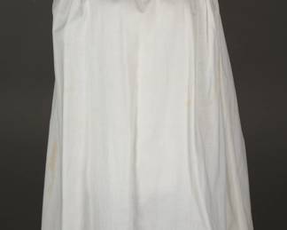 Lovely 1910s Edwardian era Cotton and crochet embroidered nightgown