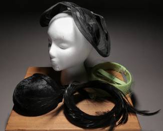 Assorted 40s and 50s era hats