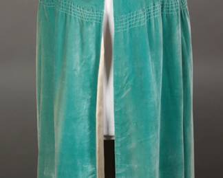Regal Middle to Later 1920s Aqua Silk Velvet cape with white mink collar and front button. All lined with ivory silk charmeuse satin