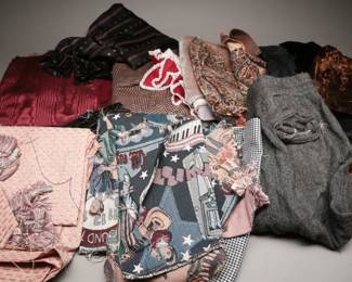 Assorted lot of fabric and remnants