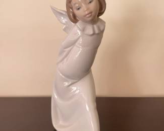 Lladro #4960 Curious Angel with A Lantern Figurine