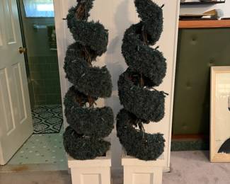 Pre-Lit Artificial Cedar Spiral Topiary Tree in Urn Style Pot