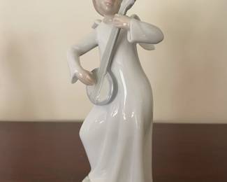 Retired NAO by Lladro 8" ANGEL Playing MANDOLIN Fine Porcelain Figurine