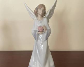 Lladró Joy In My Heart 6908 Figurine