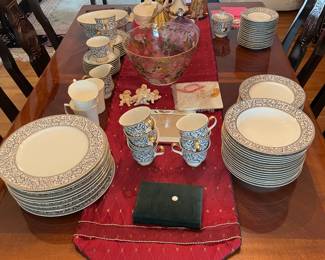 Sango China Spanish Lace Complete Set