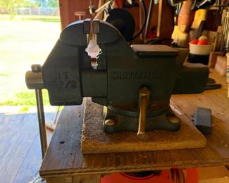 Craftsman 4.5 inch bench vise