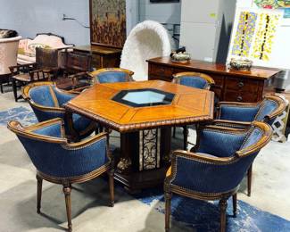 Lighted Dining Table and Chairs Orlando Estate Auction