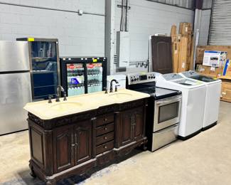 Vanity, Stove, Refrigerators & Washers & Dryers Orlando Estate Auction
