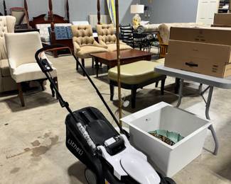 Mower, Floor Lamp and Sink Orlando