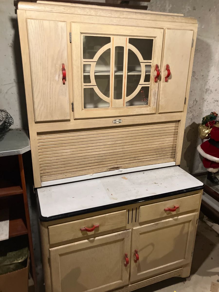 Vntg Art Deco Sellers Hoosier cabinet, excellent condition