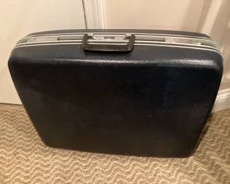 Vintage luggage w original box