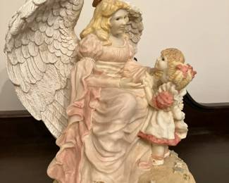 Deanna Newburn "The Gift" limited edition from Angels collection 4731/5000 w COA