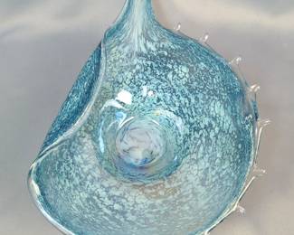 Decorative Art Glass Centerpiece Bowl
