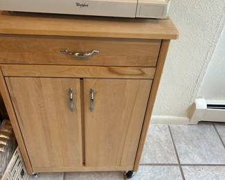 Darling Kitchen Cabinet with Great Storage 