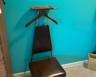 Mid-Mod Valet Chair