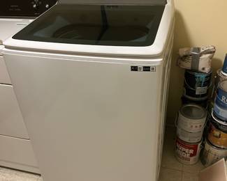 Samsung Top Loading Washer in Near New Condition