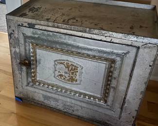 2Oct 09 2025 10 34am3EED