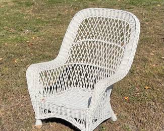 Large Fashionable Bar Harbor Wicker Chair