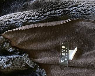 Shearling Searle interior tag in fully lined coat