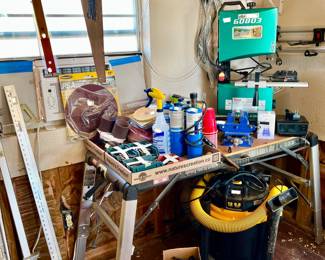 GRIZZLY 9" BAND SAW.  DEWALT WET/DRY VAC.