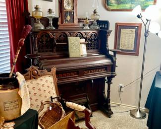 ANTIQUE EASTLAKE ORGAN.