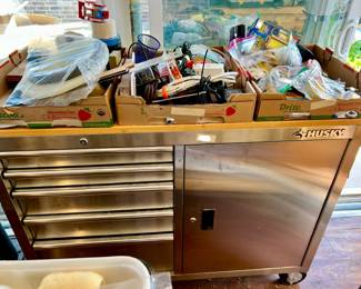 HUSKEY TOOL CABINET.