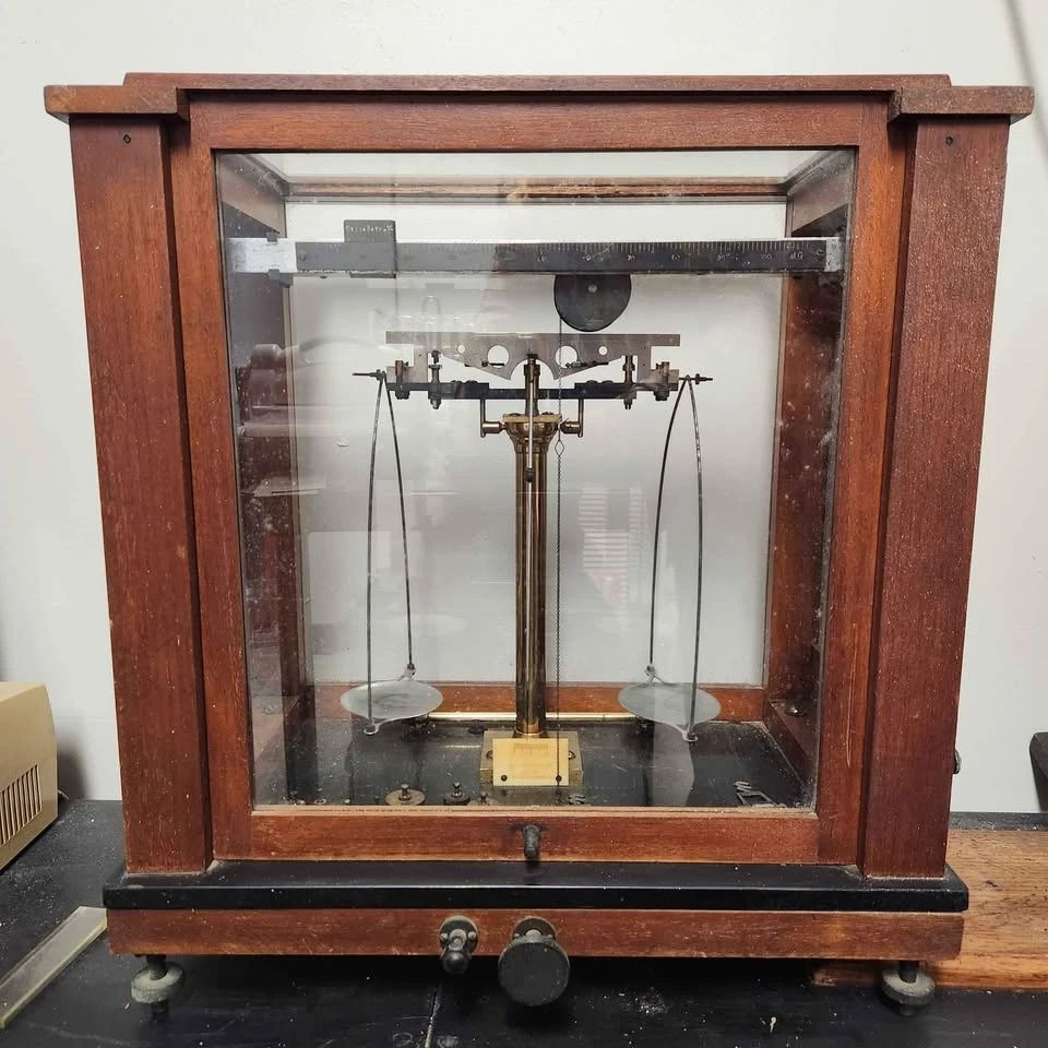 Central Scientific Company Mid Century Apothecary Scale, Chemical Balance