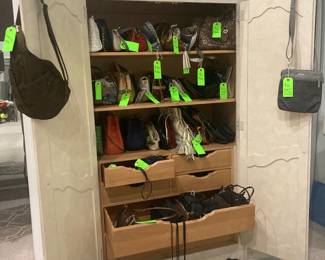 More purses!