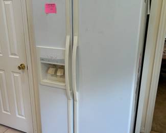 Whirlpool refrigerator, super cold water and ice work