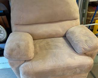 Big man’s recliner
