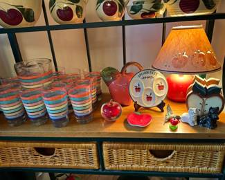 Apple themed kitchen decor