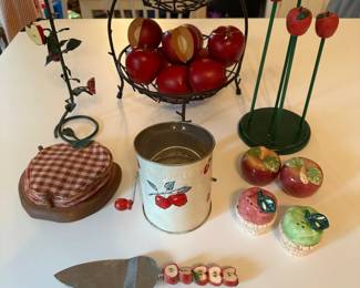 Apple themed kitchen decor