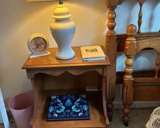 Vintage one drawer nightstand