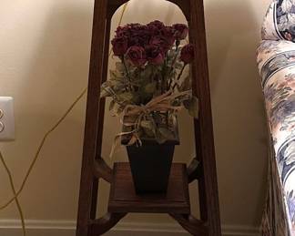 Art Nouveau pedestal table